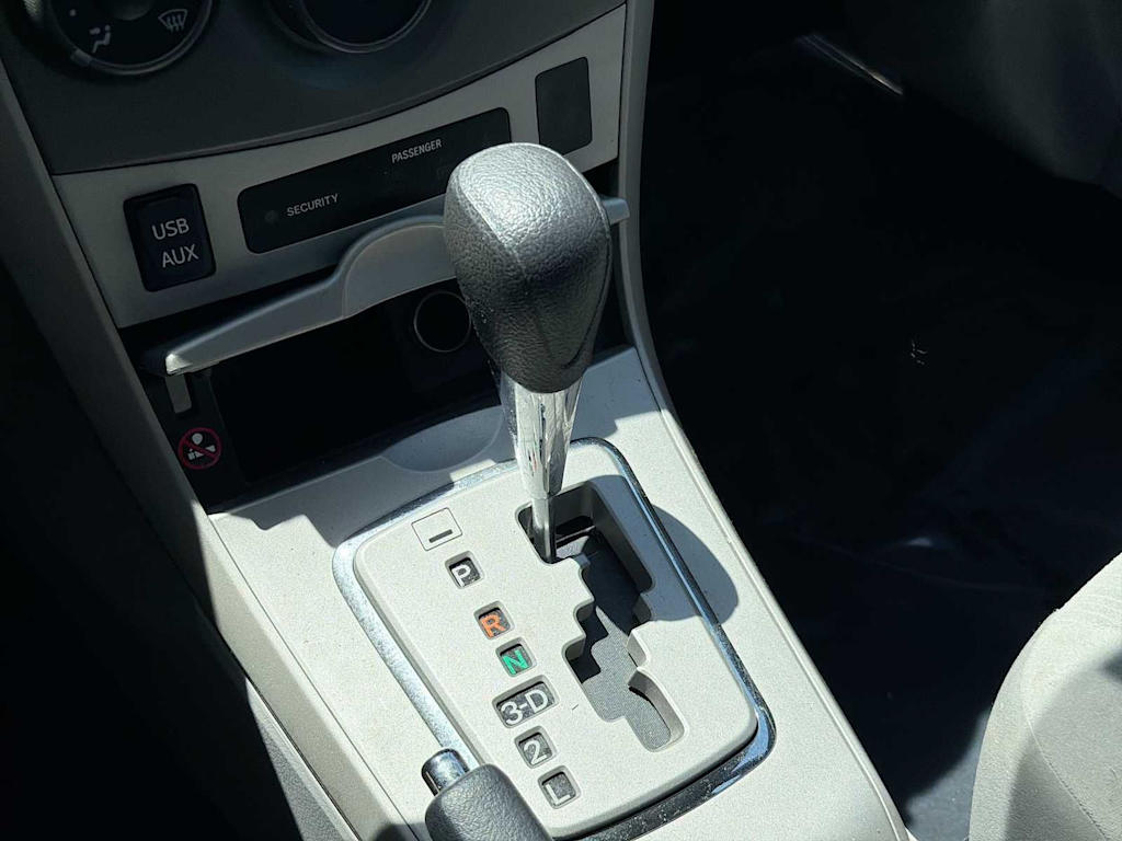 Thumbnail: 2013 Toyota Corolla - 15