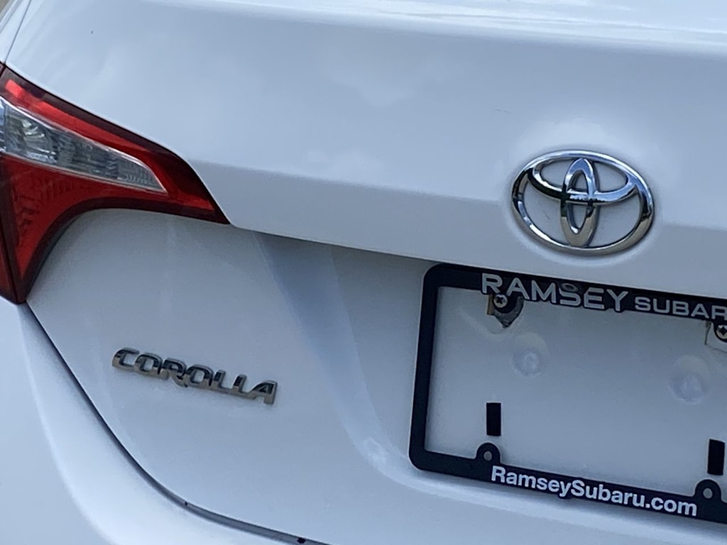 Thumbnail: 2015 Toyota Corolla - 6