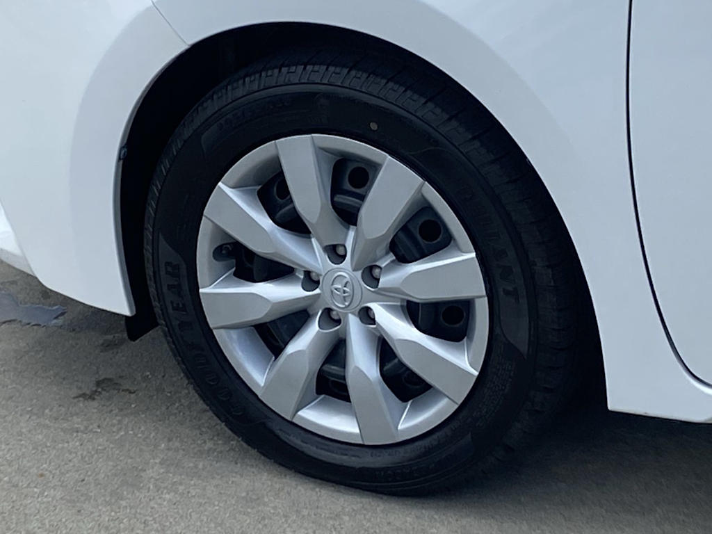 Thumbnail: 2015 Toyota Corolla - 7