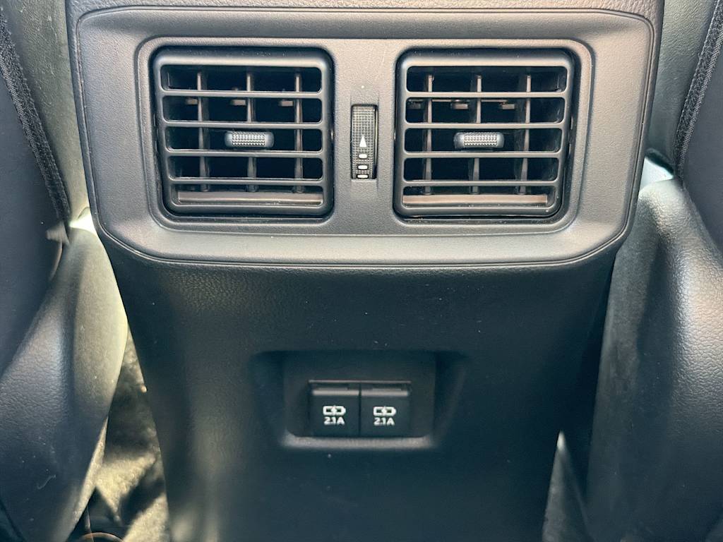 Thumbnail: 2021 Toyota RAV4 - 32