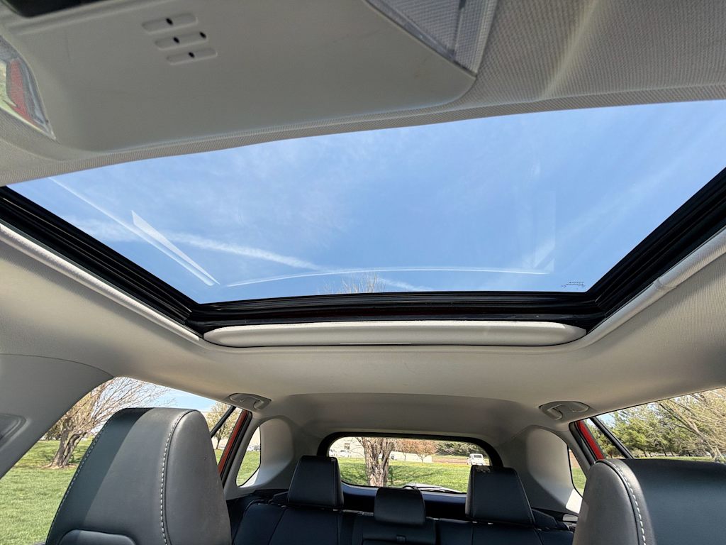 Thumbnail: 2021 Toyota RAV4 - 24