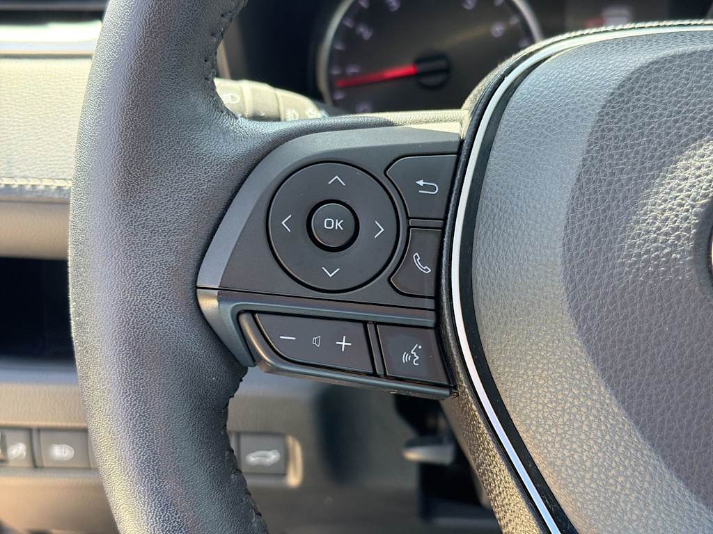 Thumbnail: 2021 Toyota RAV4 - 27