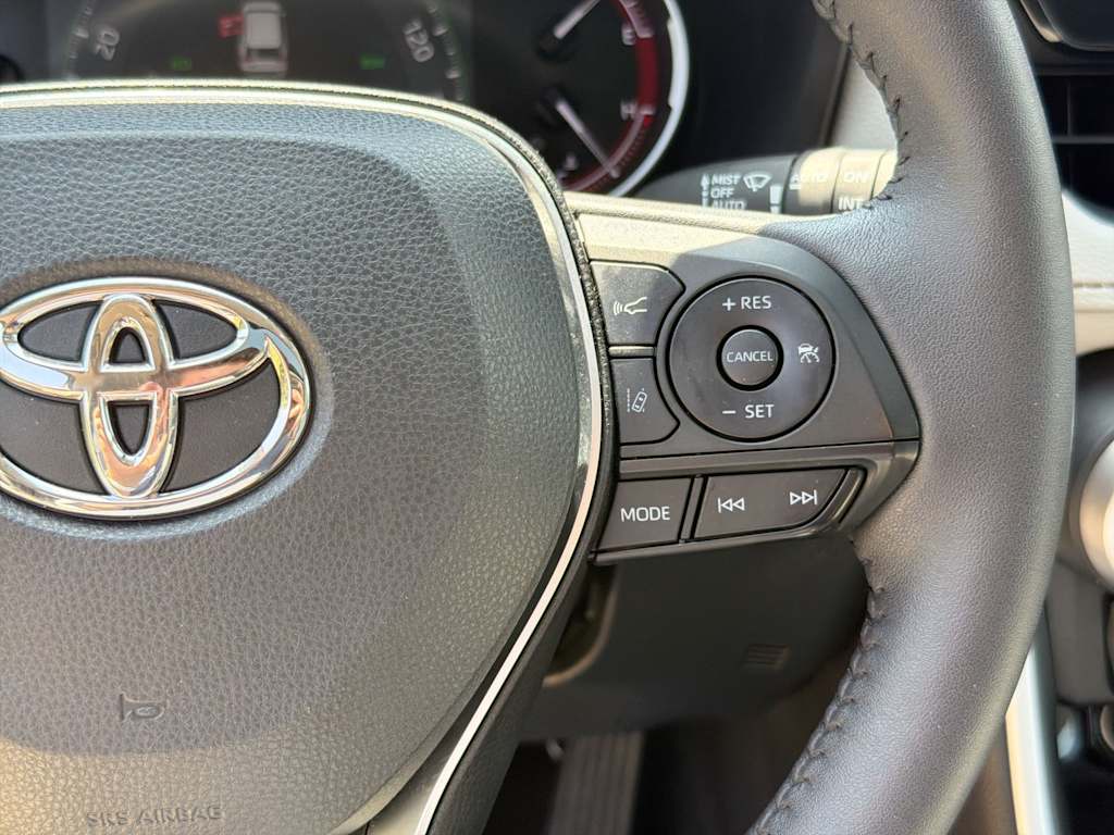 Thumbnail: 2023 Toyota RAV4 - 29