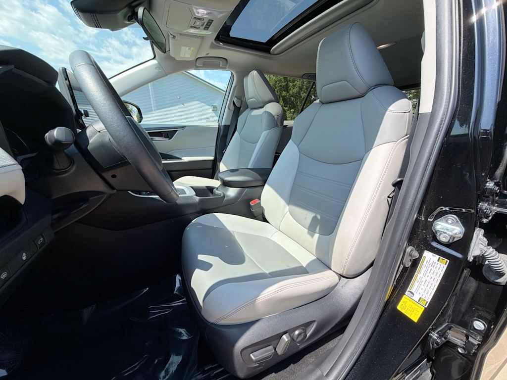 Thumbnail: 2023 Toyota RAV4 - 11