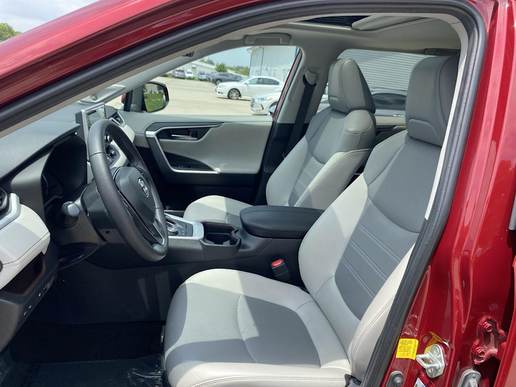 2020 Toyota RAV4 Limited 10