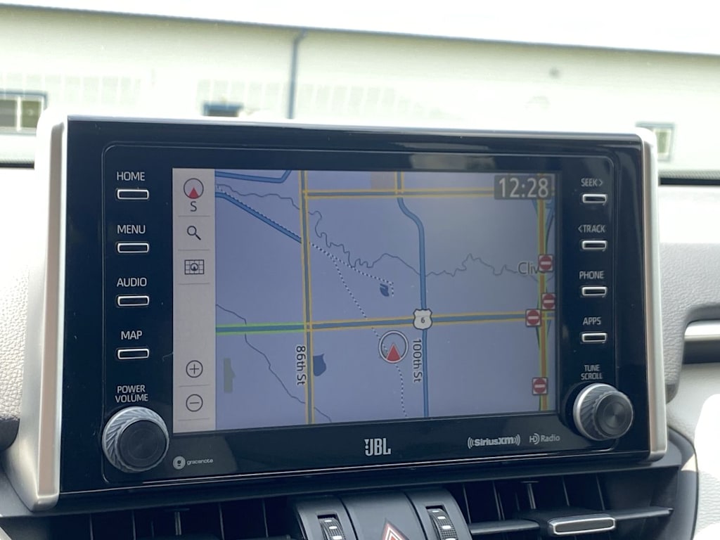 2020 Toyota RAV4 Limited 32