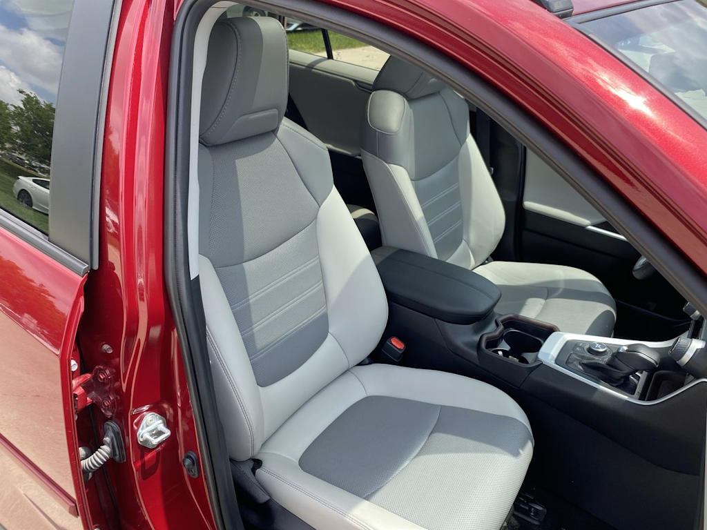 2020 Toyota RAV4 Limited 11
