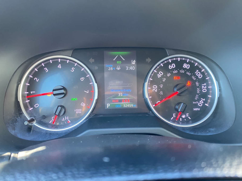 Thumbnail: 2021 Toyota RAV4 - 13