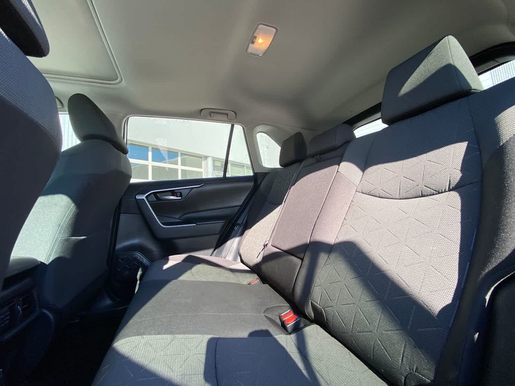 Thumbnail: 2021 Toyota RAV4 - 10