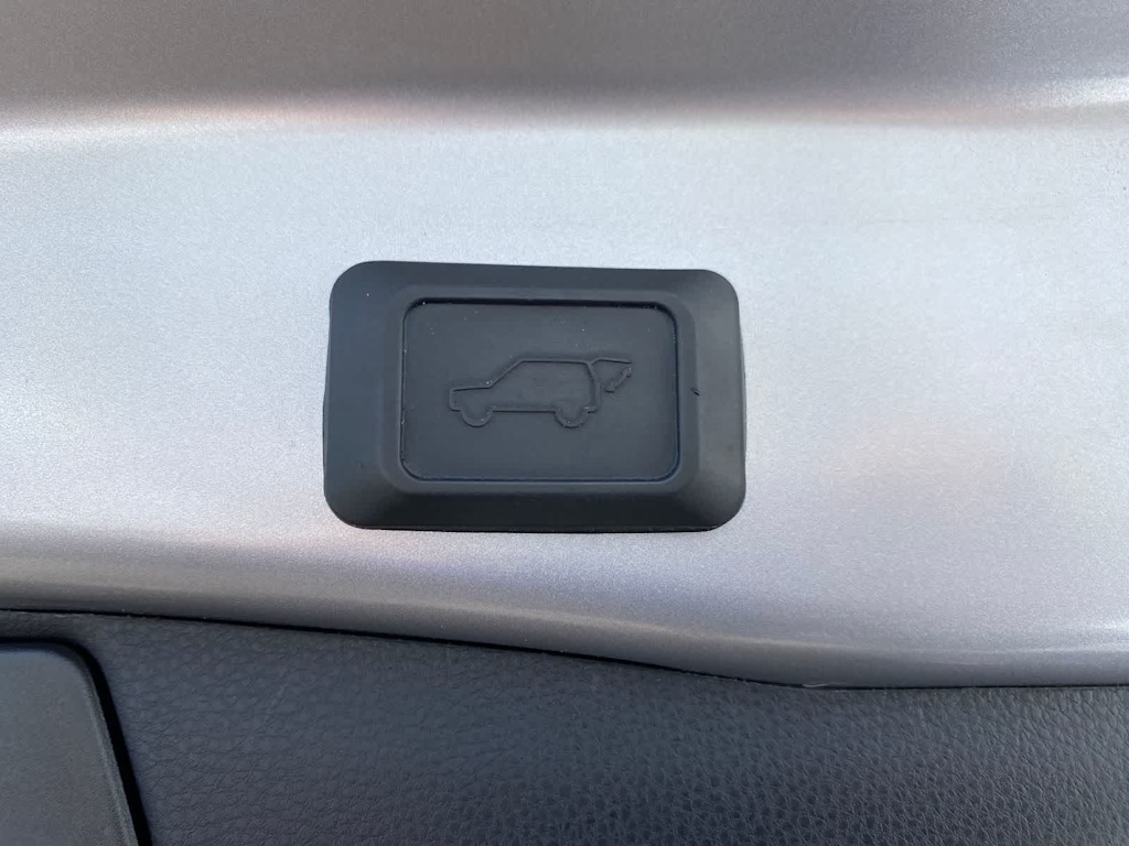 Thumbnail: 2021 Toyota RAV4 - 26