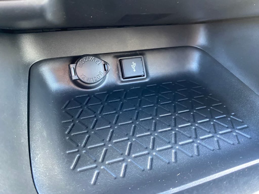 Thumbnail: 2021 Toyota RAV4 - 7