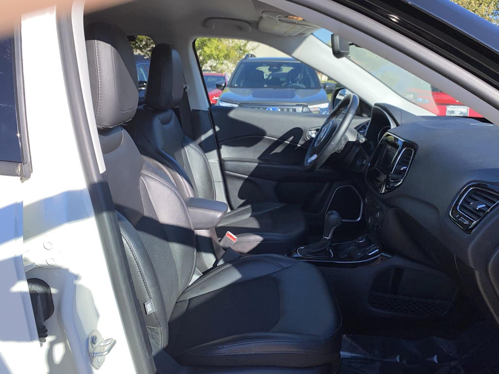 Thumbnail: 2019 Jeep Compass - 11