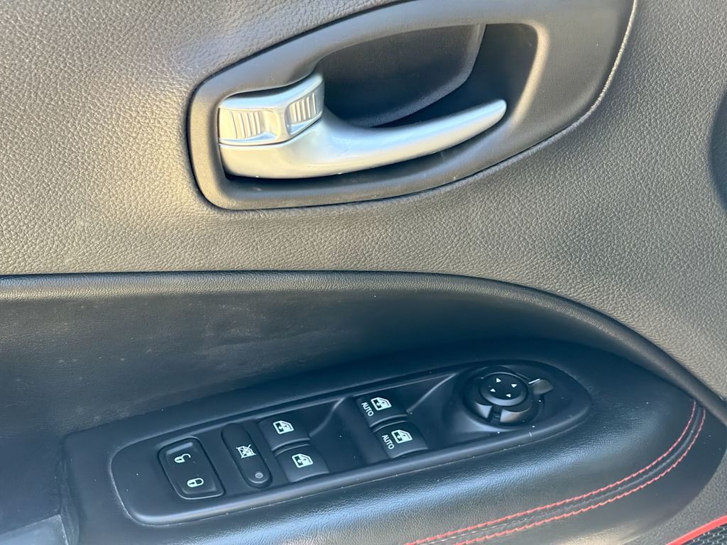 Thumbnail: 2017 Jeep Compass - 23
