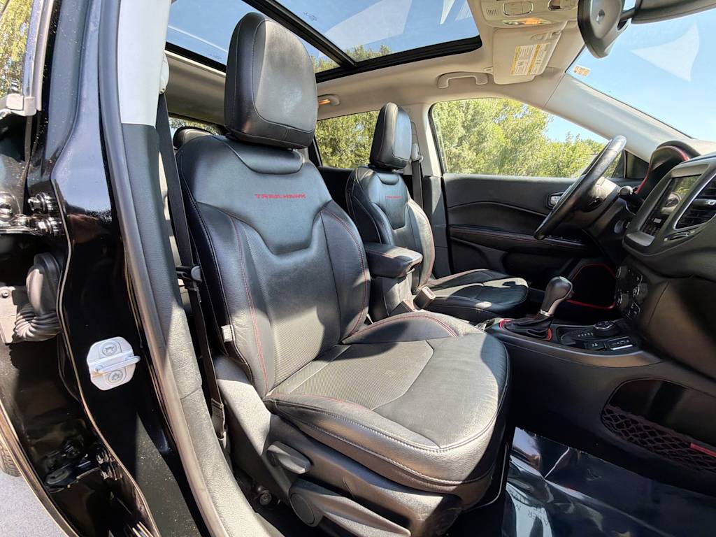 Thumbnail: 2017 Jeep Compass - 11