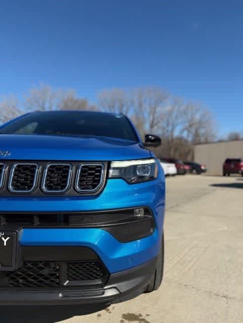 Thumbnail: 2024 Jeep Compass - 6
