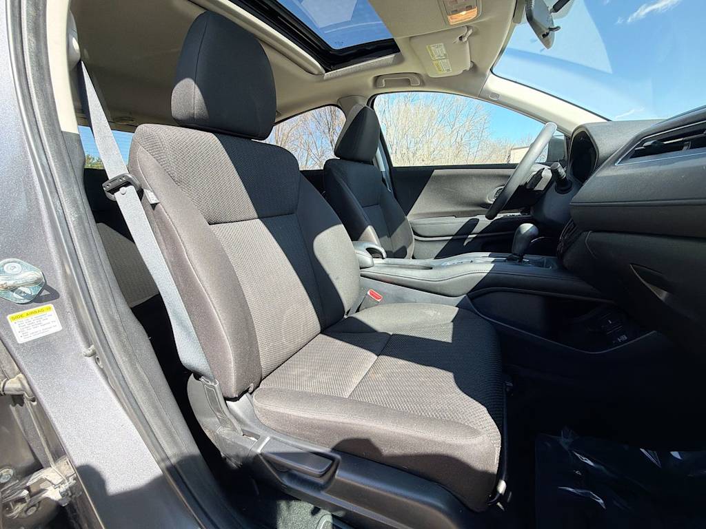Thumbnail: 2016 Honda HR-V - 27