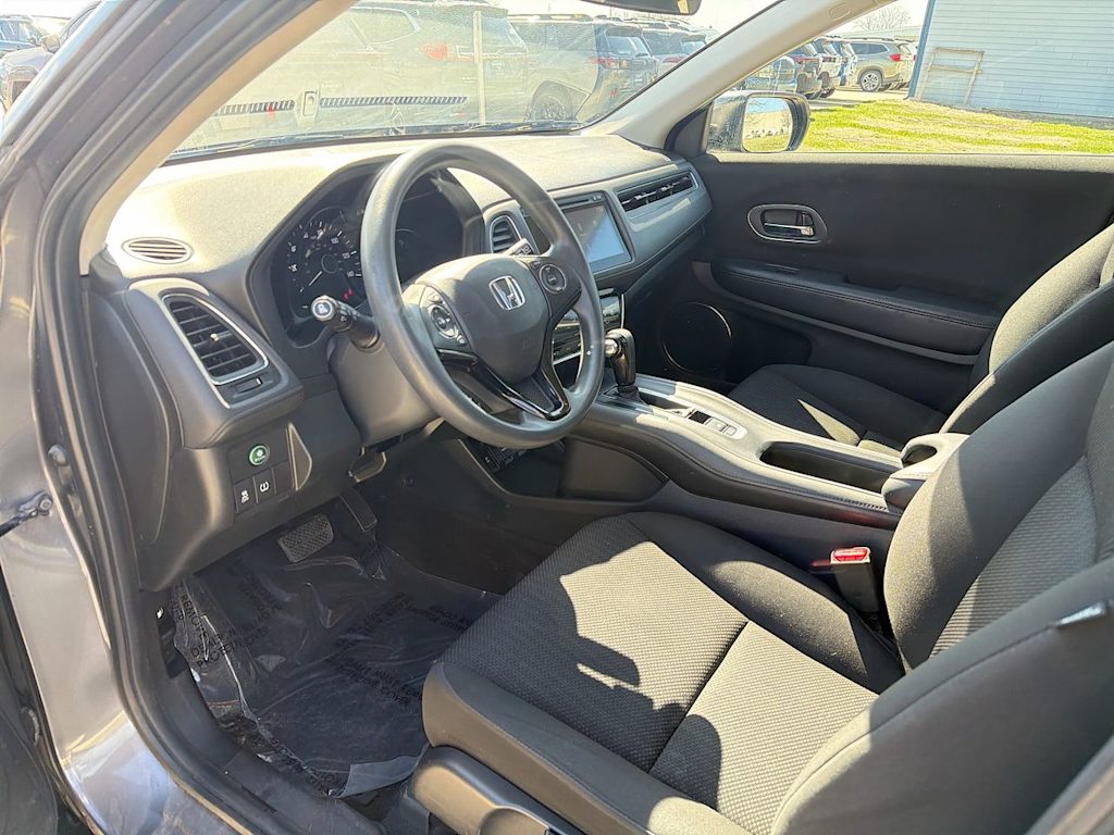 Thumbnail: 2016 Honda HR-V - 2