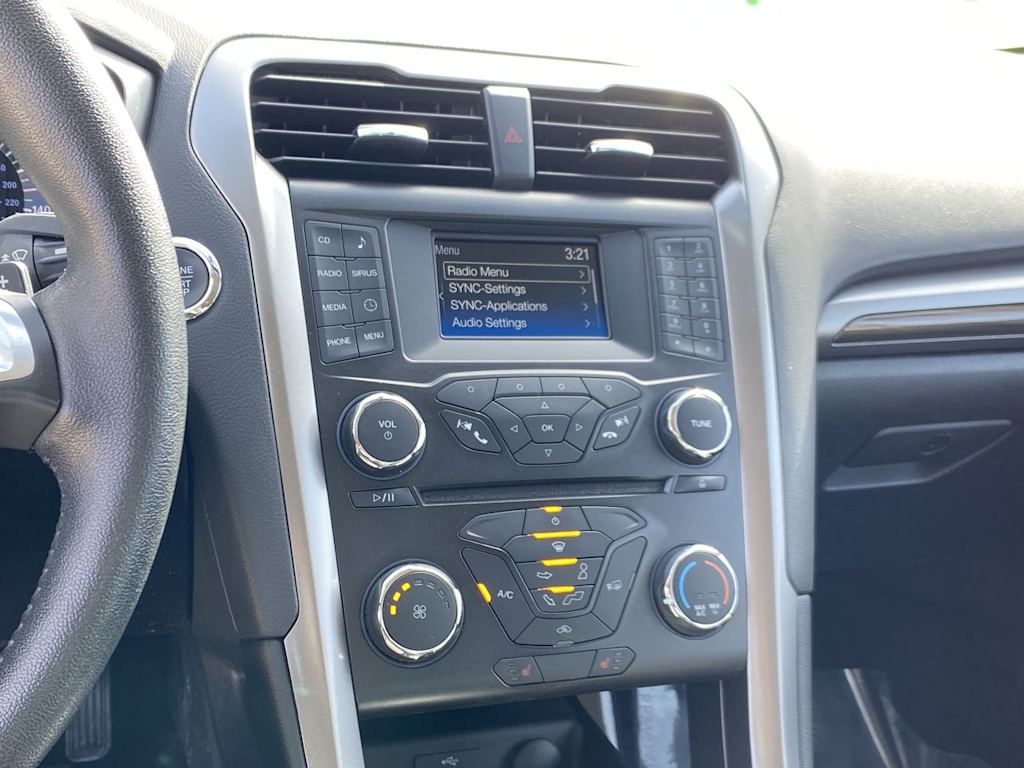 2018 Ford Fusion SE 15
