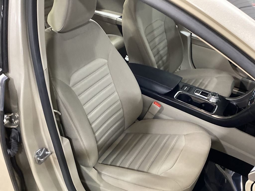 2018 Ford Fusion  12