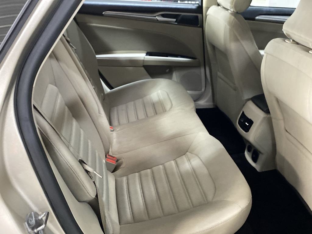 2018 Ford Fusion  26