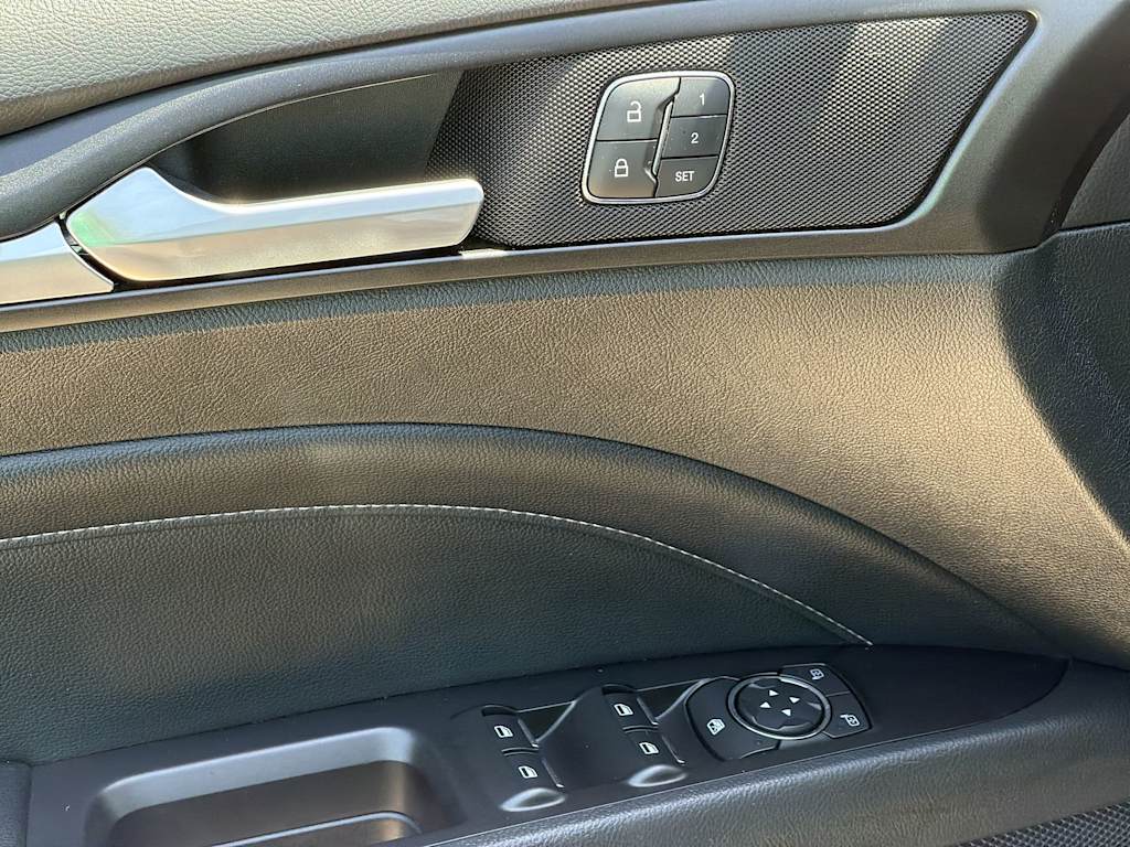Thumbnail: 2018 Ford Fusion - 23