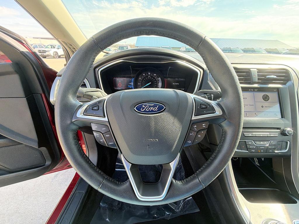 Thumbnail: 2017 Ford Fusion - 9