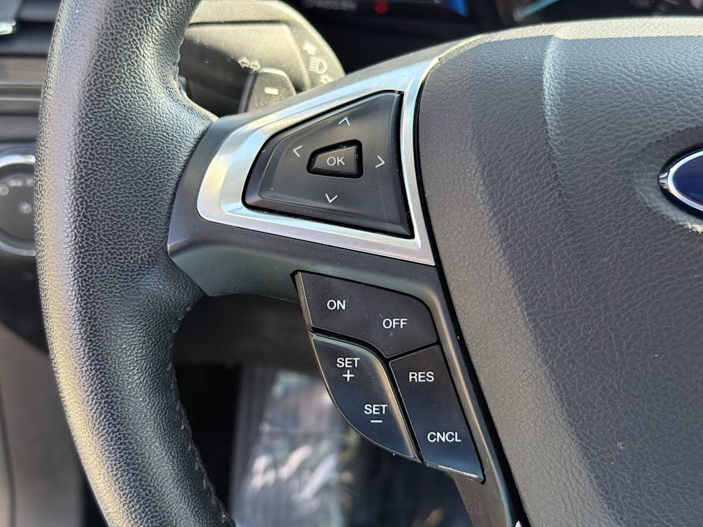 Thumbnail: 2017 Ford Fusion - 27