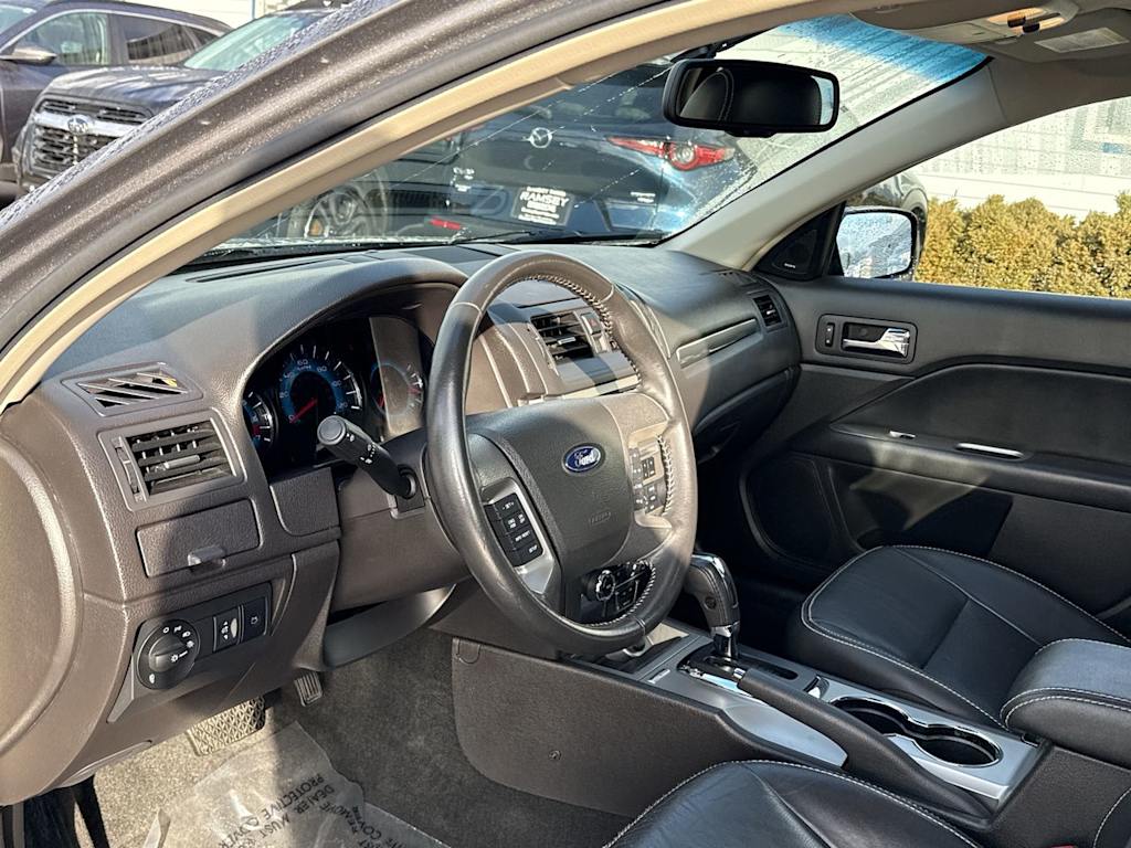 Thumbnail: 2010 Ford Fusion - 2