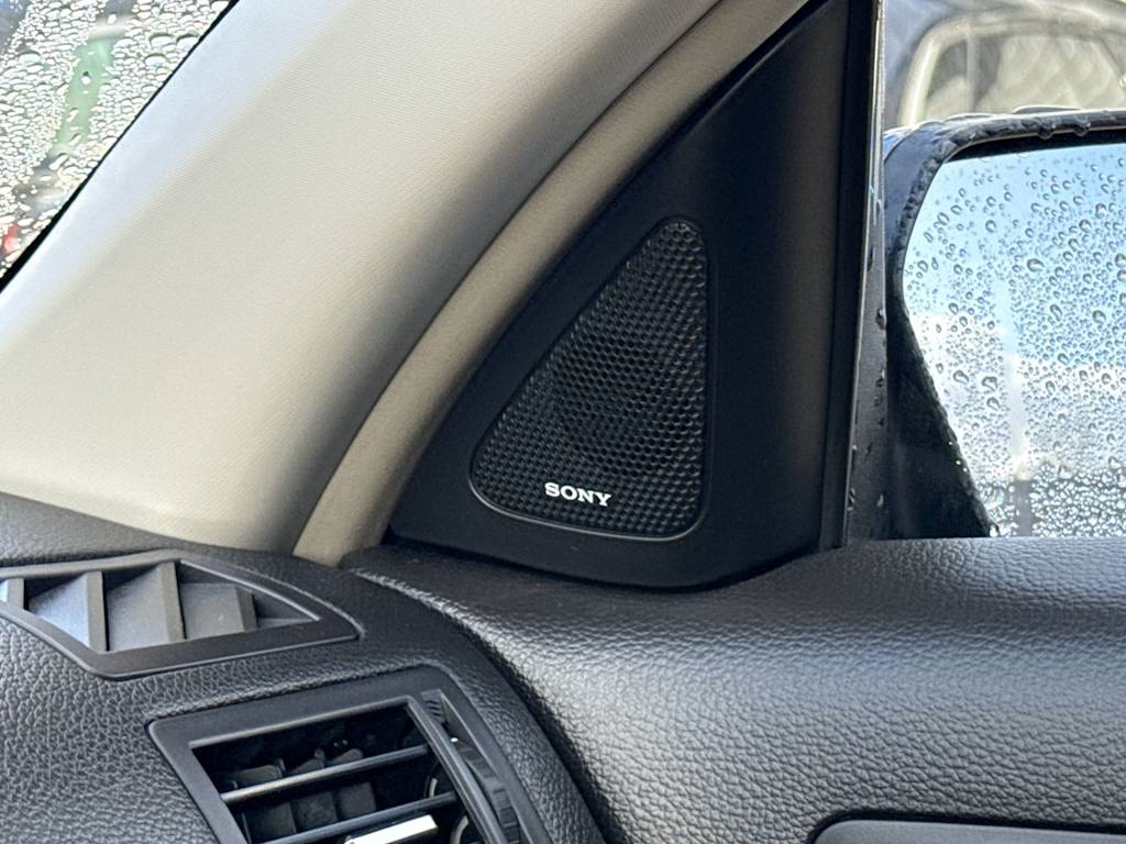 Thumbnail: 2010 Ford Fusion - 30