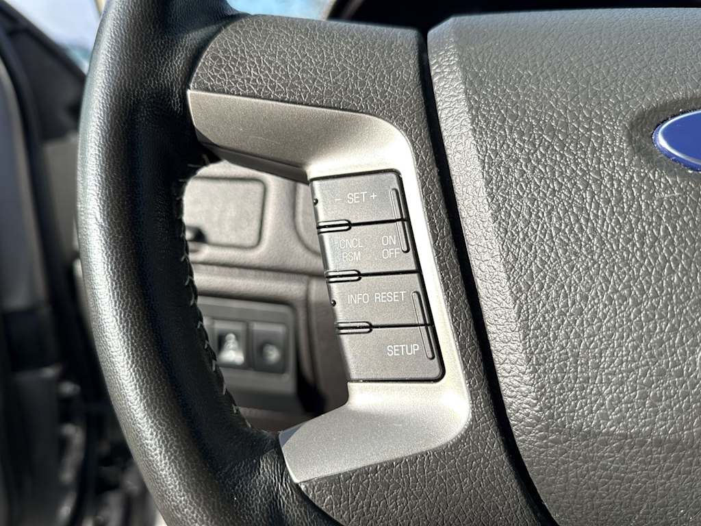 Thumbnail: 2010 Ford Fusion - 28