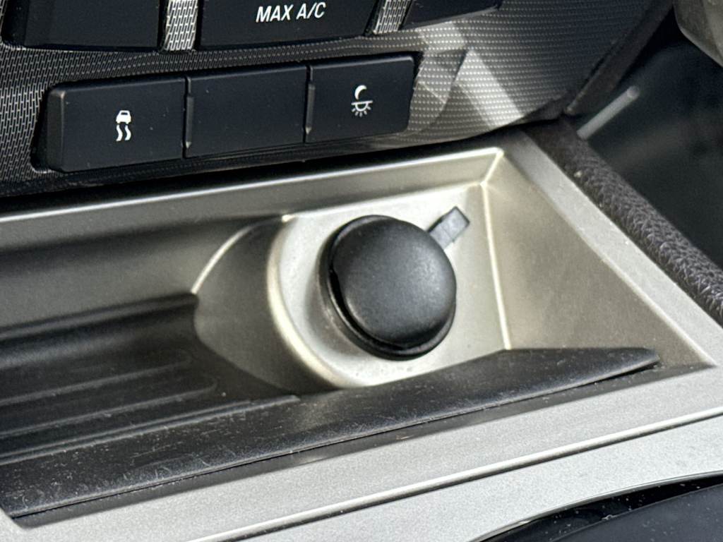 Thumbnail: 2010 Ford Fusion - 31