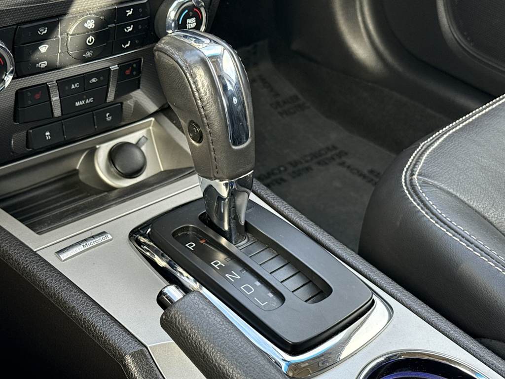 Thumbnail: 2010 Ford Fusion - 32