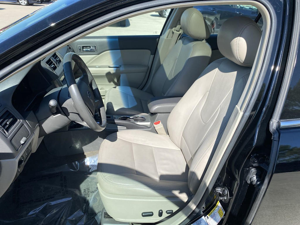 2012 Ford Fusion SEL 11