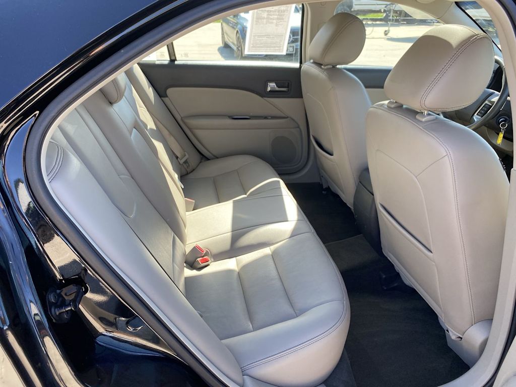 2012 Ford Fusion SEL 28