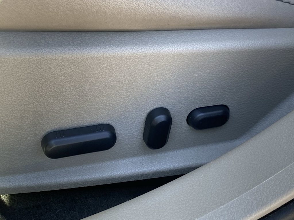 2012 Ford Fusion SEL 25