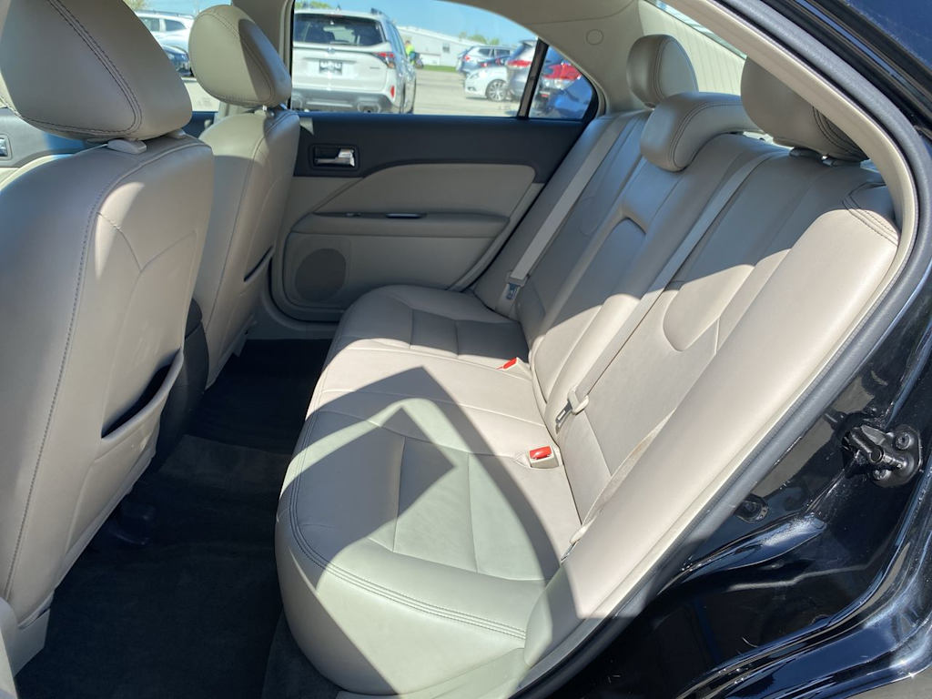 2012 Ford Fusion SEL 27