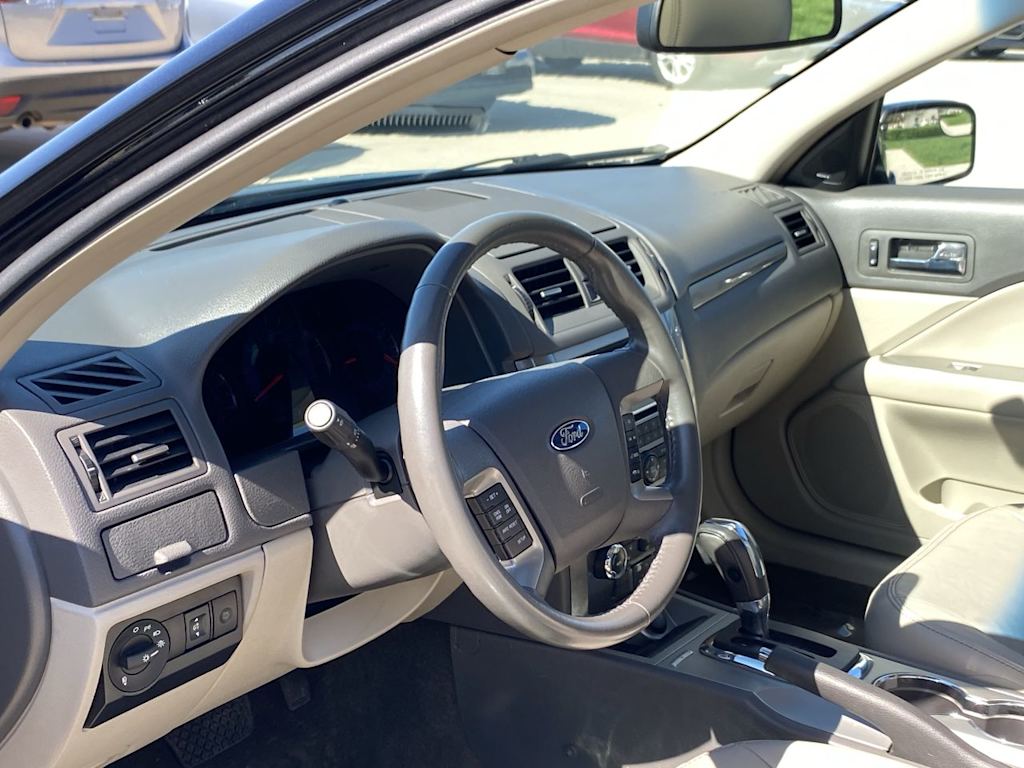 2012 Ford Fusion SEL 2