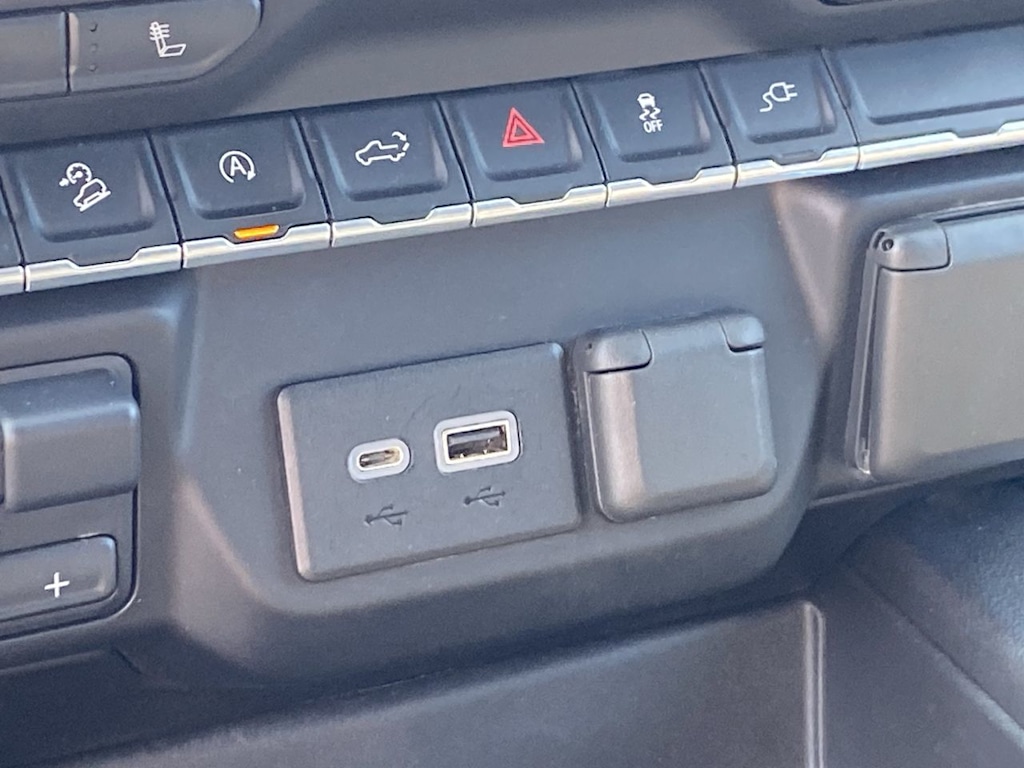 Thumbnail: 2020 Chevrolet Silverado 1500 - 31