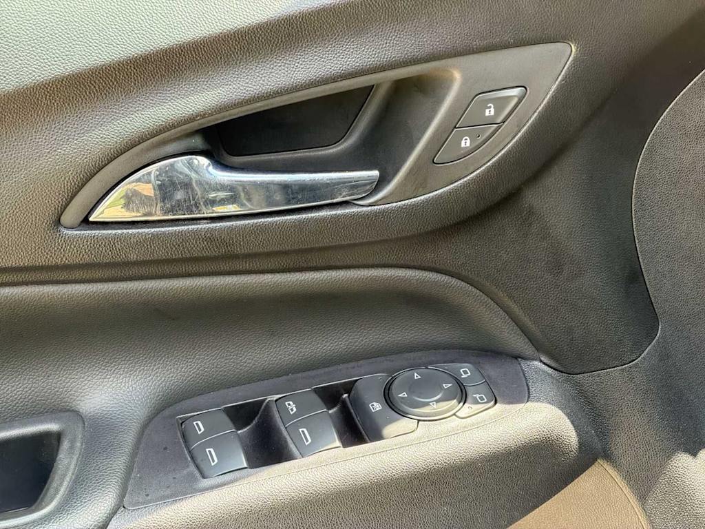 Thumbnail: 2020 Chevrolet Equinox - 22