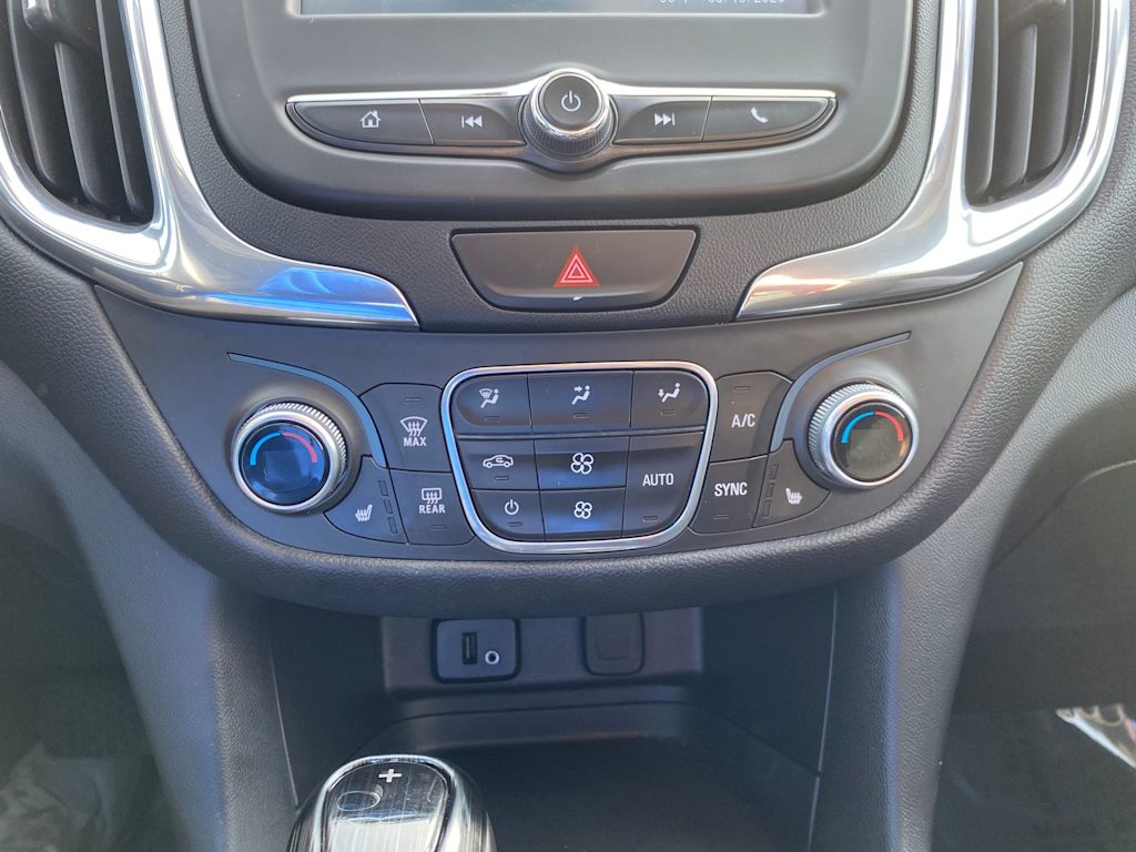 Thumbnail: 2018 Chevrolet Equinox - 30