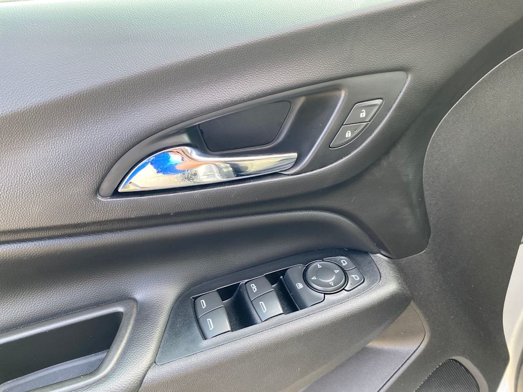 Thumbnail: 2018 Chevrolet Equinox - 23