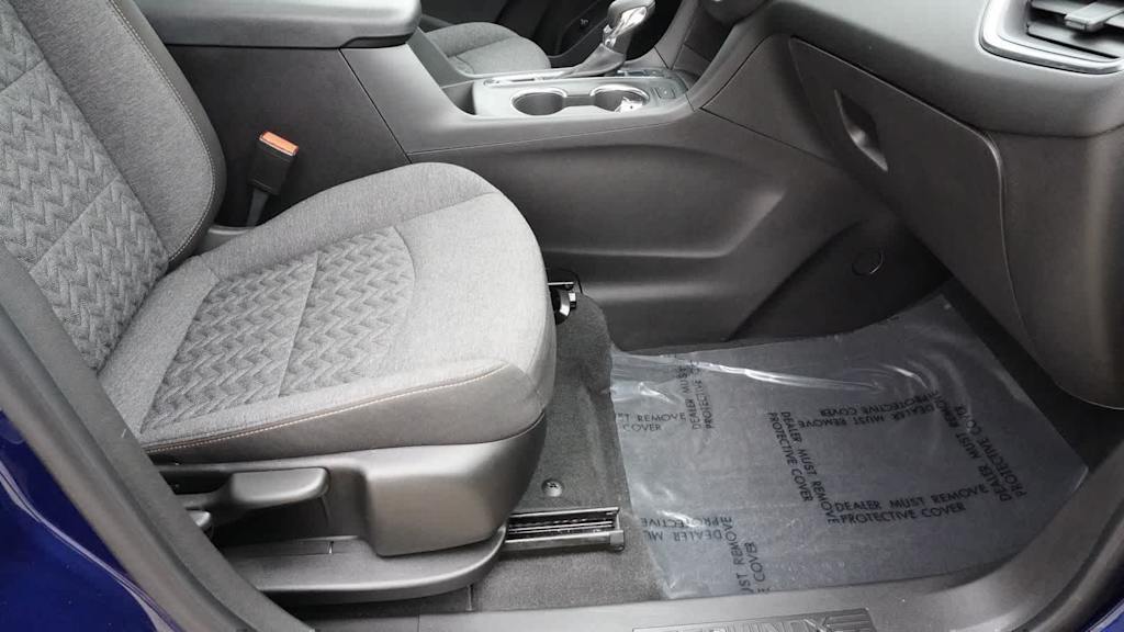 Thumbnail: 2022 Chevrolet Equinox - 26