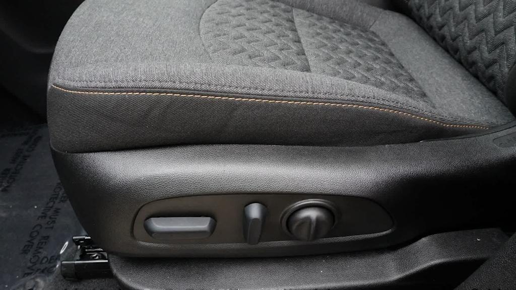 Thumbnail: 2022 Chevrolet Equinox - 23