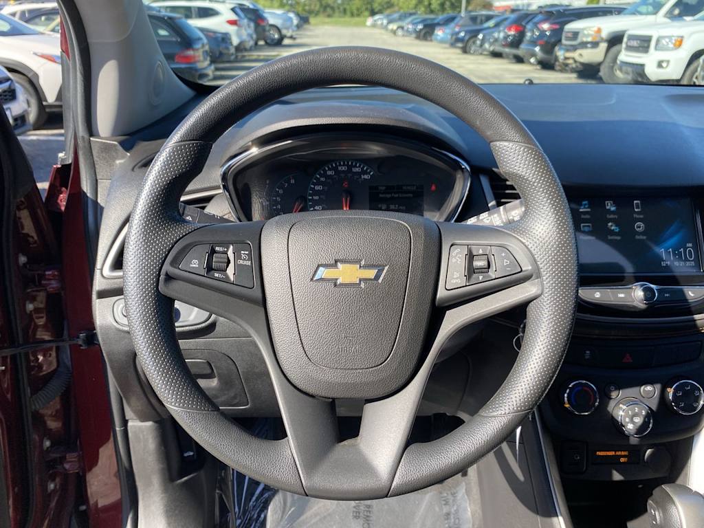 Thumbnail: 2017 Chevrolet Trax - 13