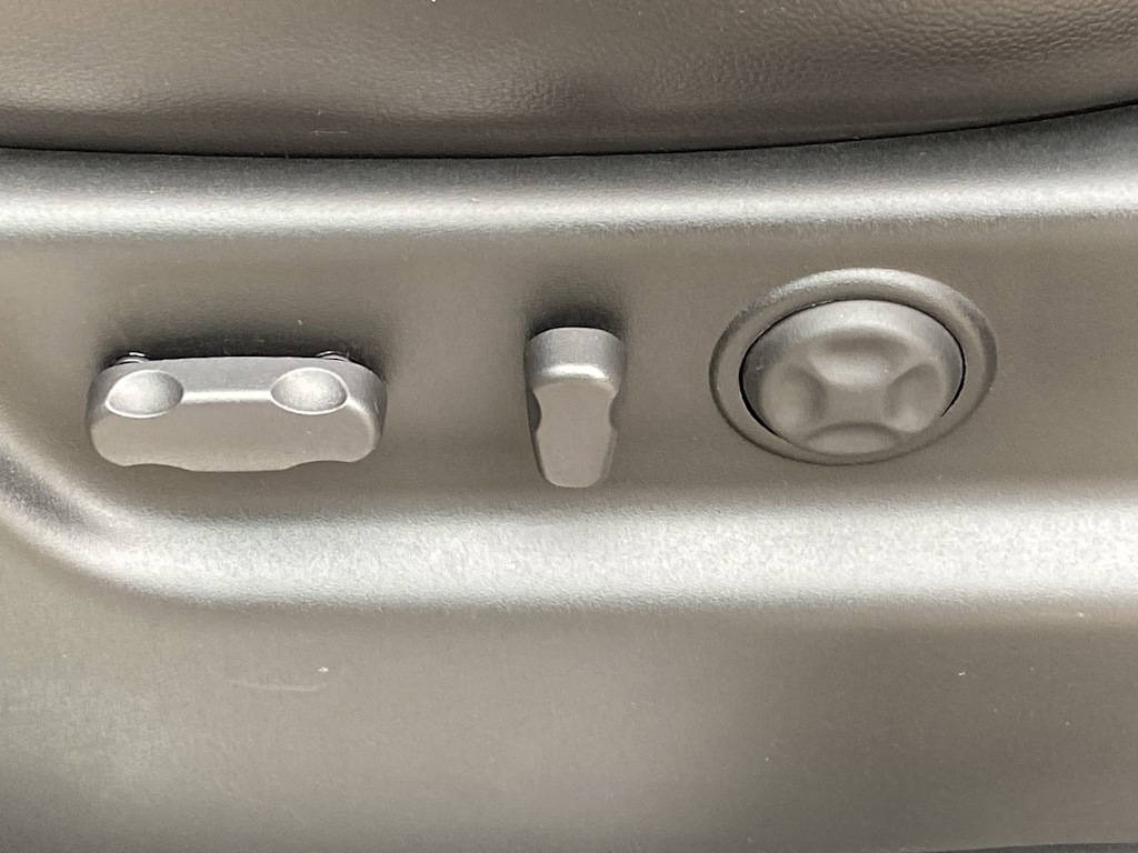 2009 Chevrolet Avalanche 1500 LTZ 24