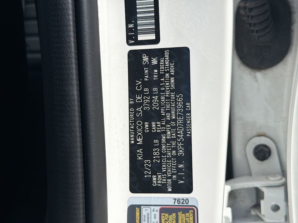 Thumbnail: 2024 Kia Forte - 32