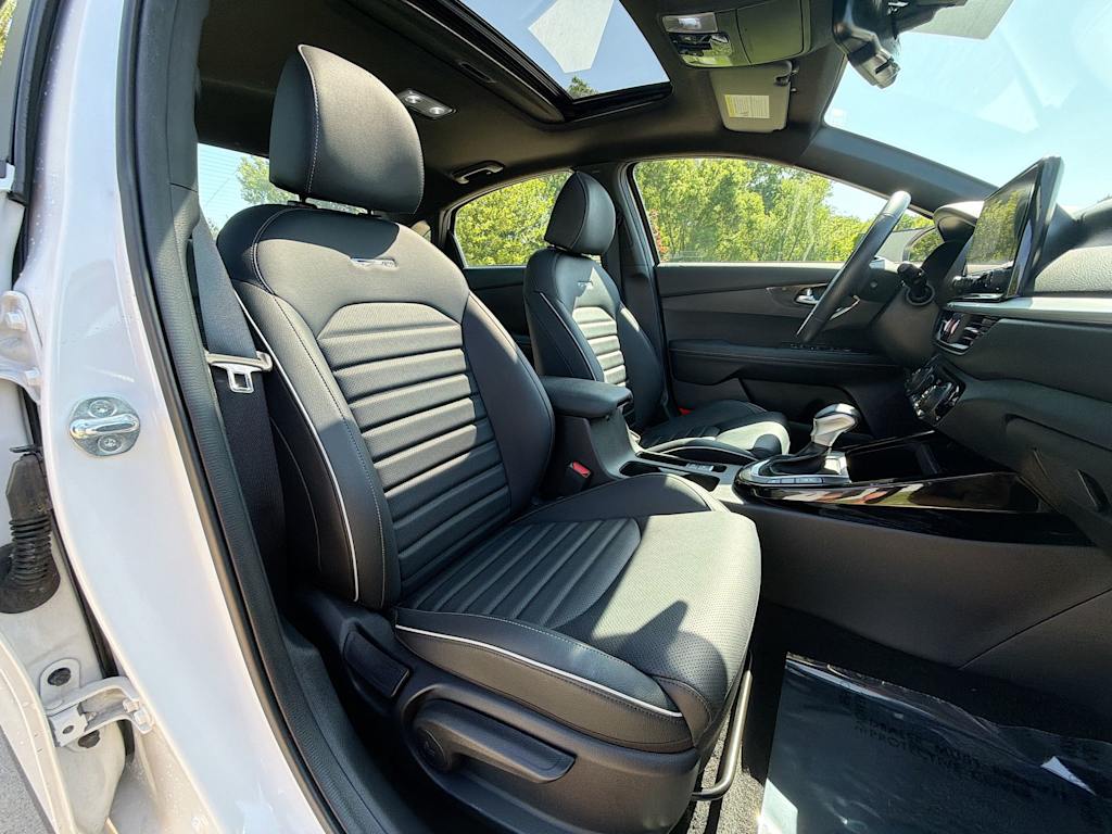 Thumbnail: 2024 Kia Forte - 11