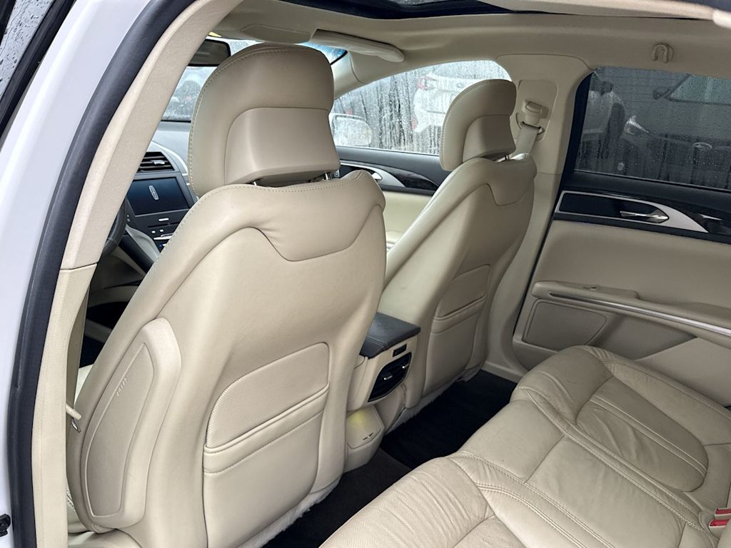 Thumbnail: 2014 Lincoln MKZ - 12