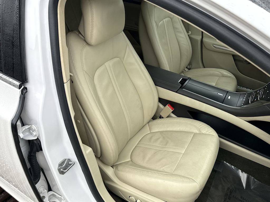 Thumbnail: 2014 Lincoln MKZ - 11