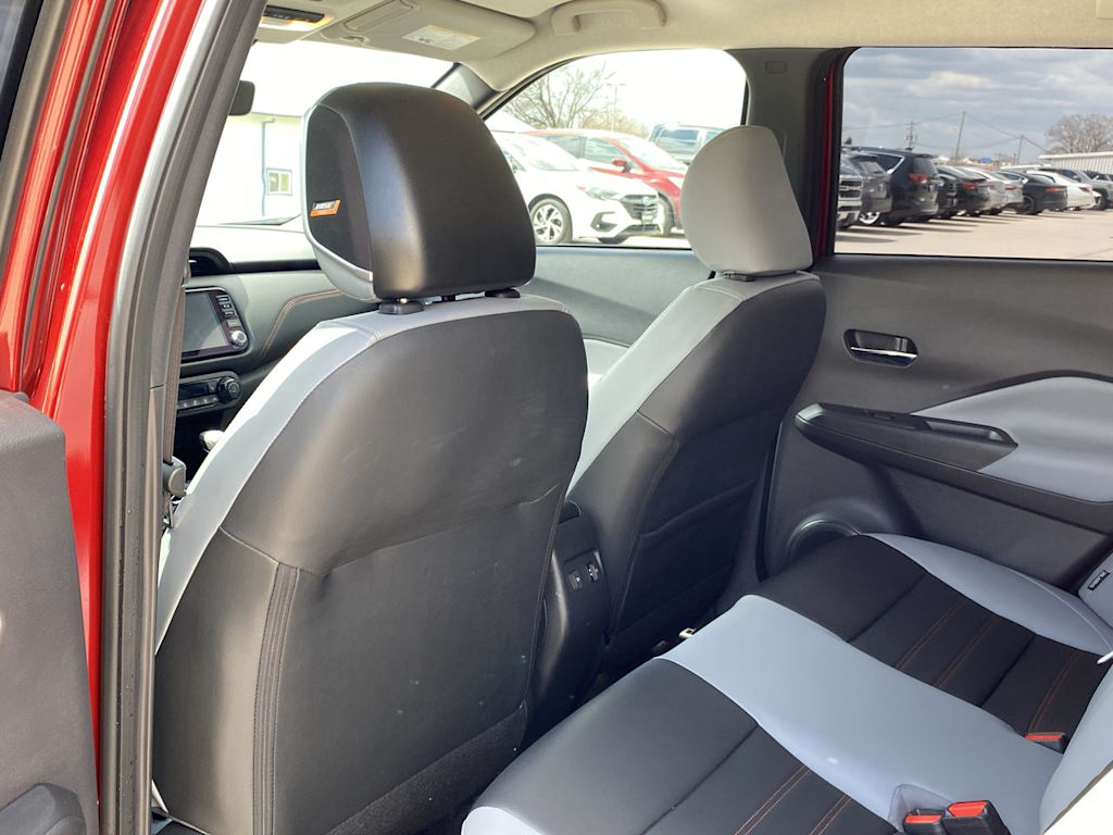 2024 Nissan Kicks SR 12